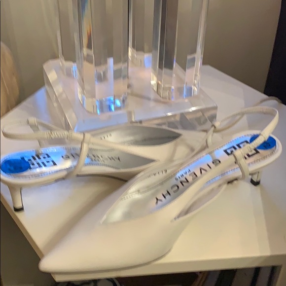 NWT Givenchy White Specchio Leather Slingback Pump - Picture 5 of 6